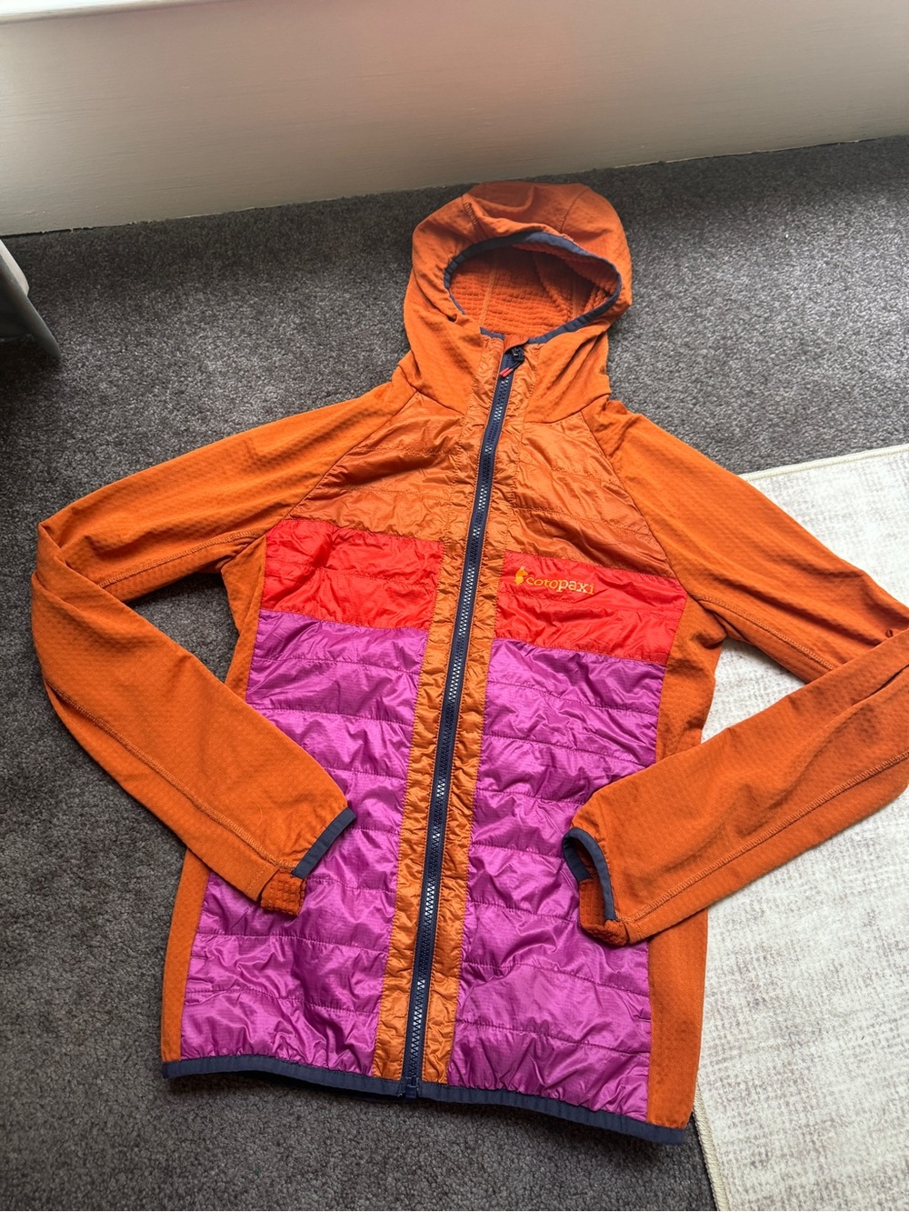 Cotopaxi Capa Hybrid Women’s Insulated Hooded Full-Zip Colorblock Jacket XS